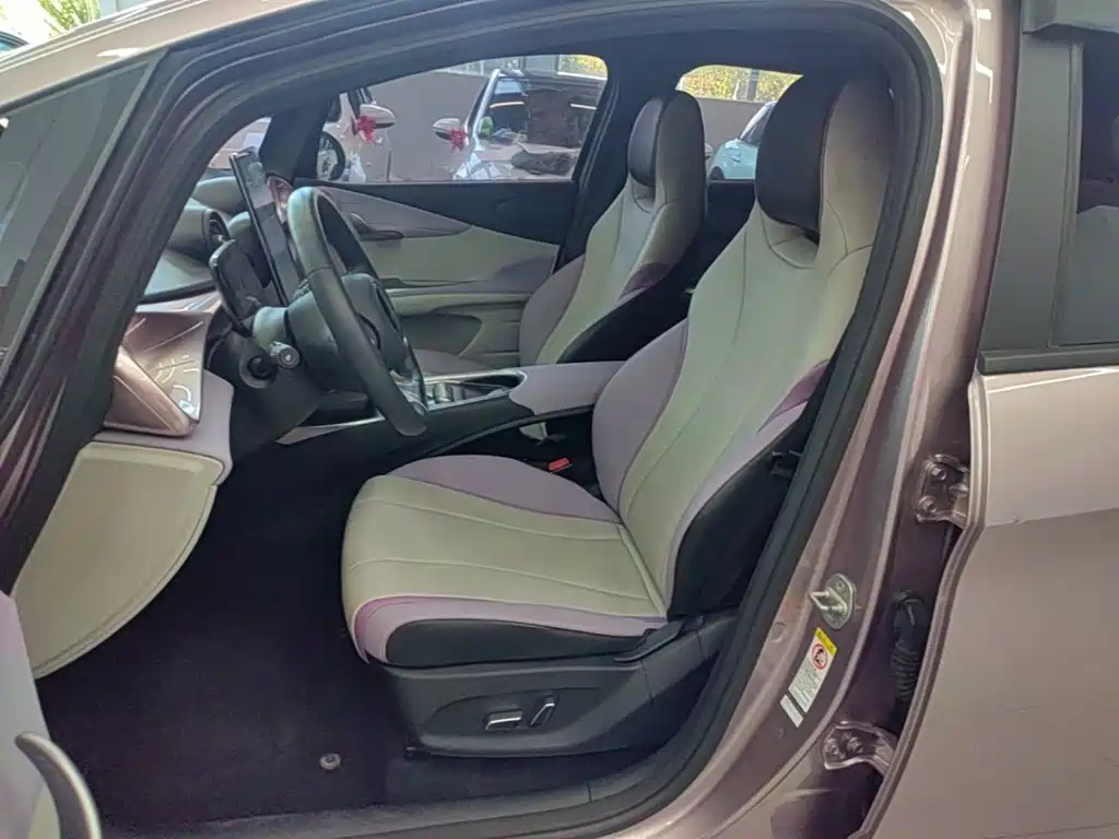 BYD Dolphin 2022 — фото 15