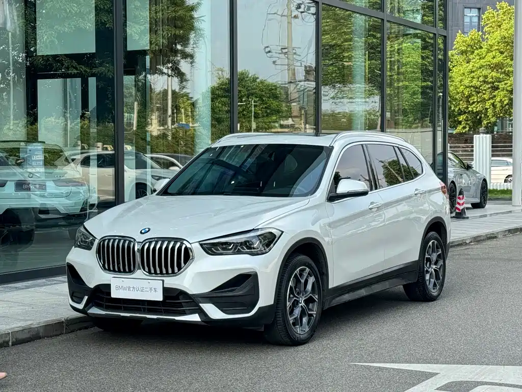 BMW X1 2020 — фото 1