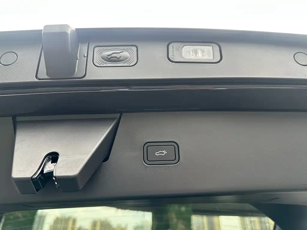 Volvo XC70 PHEV 2026 — фото 17
