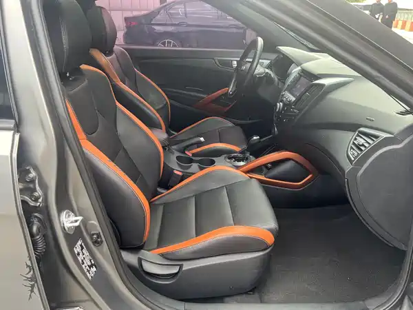 Hyundai Veloster 2015