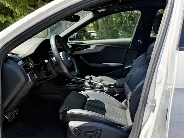 Audi A4L 2023