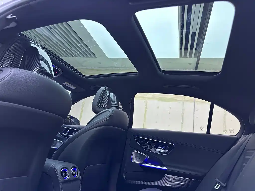 Mercedes-Benz C-Class 2022 — фото 11