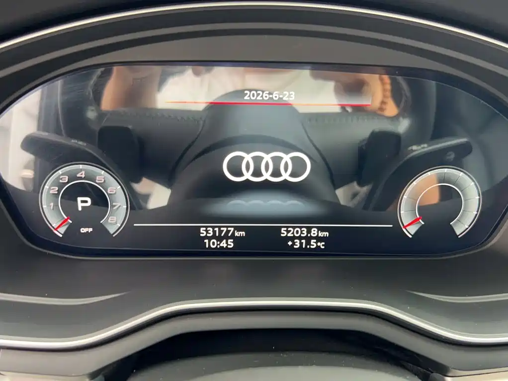 Audi A4L 2021 — фото 10