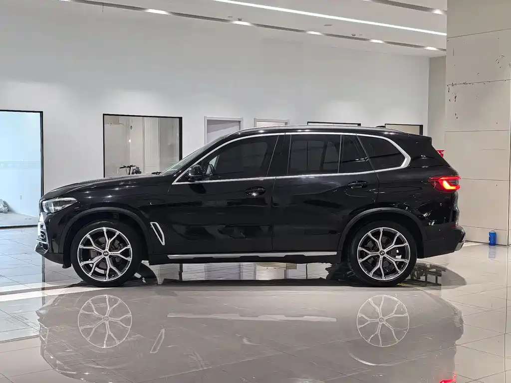 BMW X5 2019 — фото 2