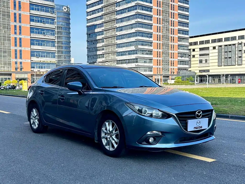 Mazda 3 Axela 2016