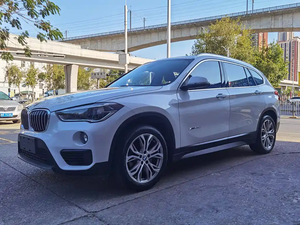 BMW X1 2017 — фото 1