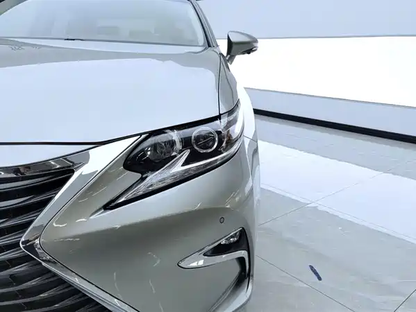 Lexus ES 2015