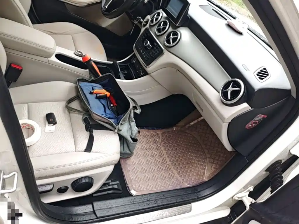 Mercedes-Benz GLA 2015 — фото 20