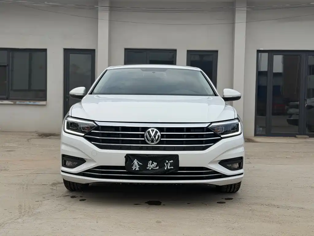 Volkswagen Sagitar 2020
