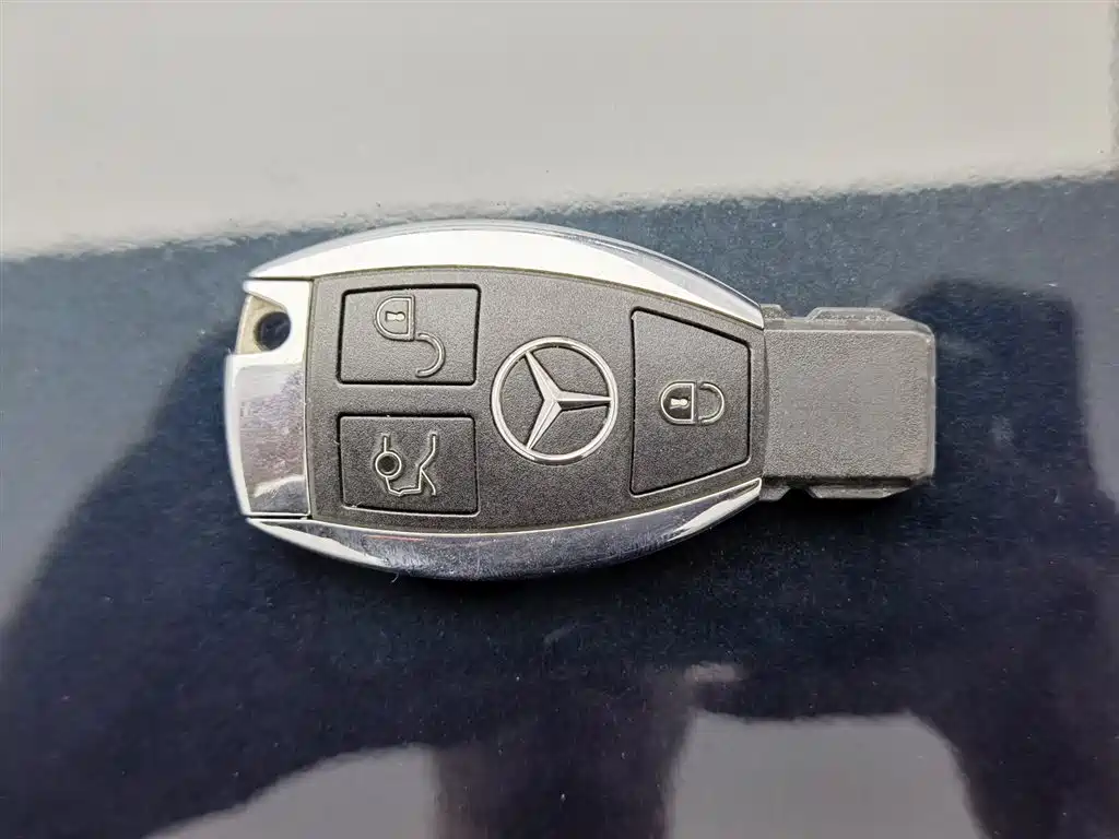 Mercedes-Benz GLC 2018 — фото 19