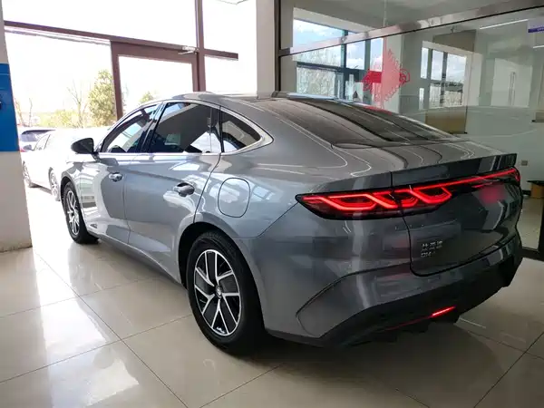 BYD Qin L 2024