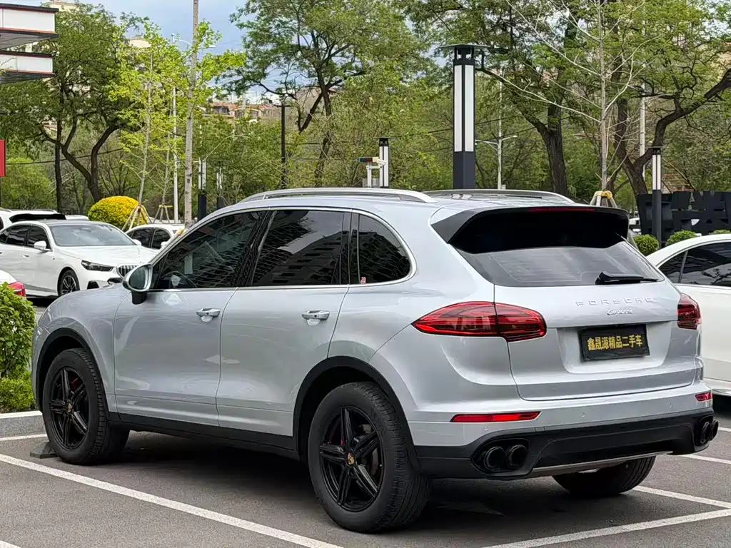 Porsche Cayenne 2015 — фото 13