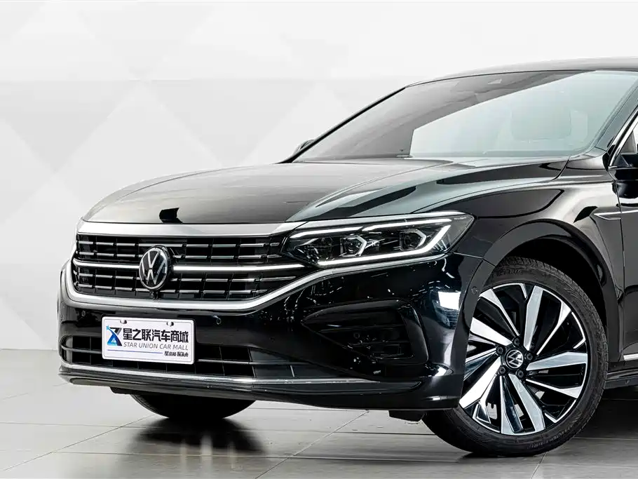 Volkswagen Passat 2023 — фото 3