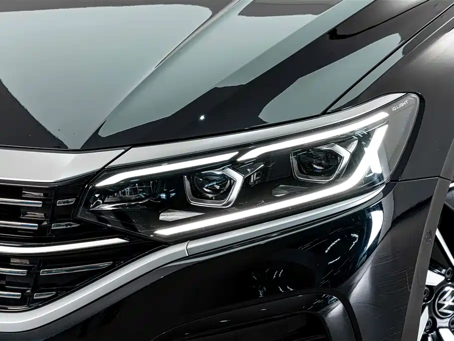 Volkswagen Passat 2023 — фото 4