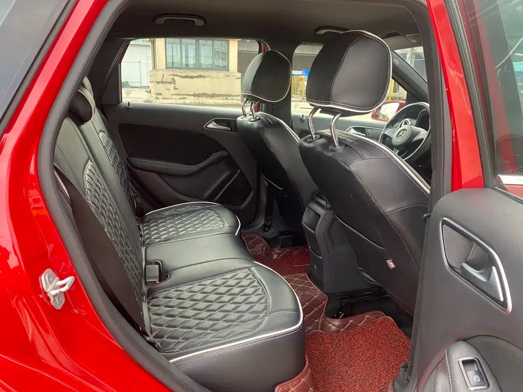 Mercedes-Benz B-Class 2018 — фото 14