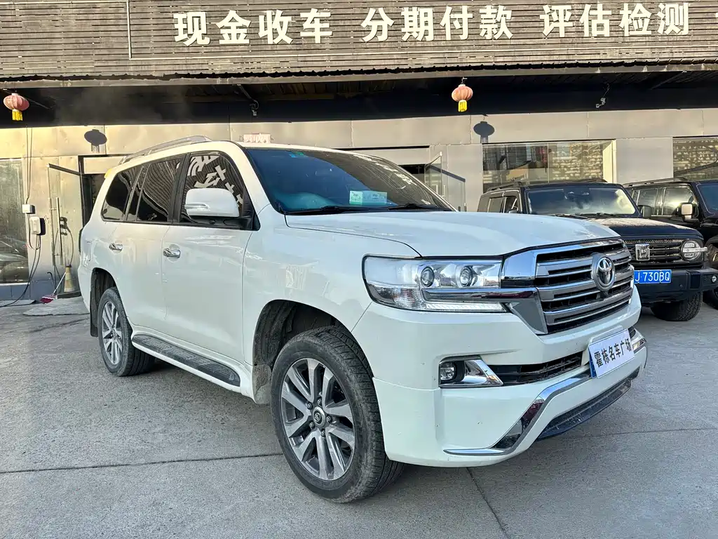 Toyota Land Cruiser 2011 — фото 3