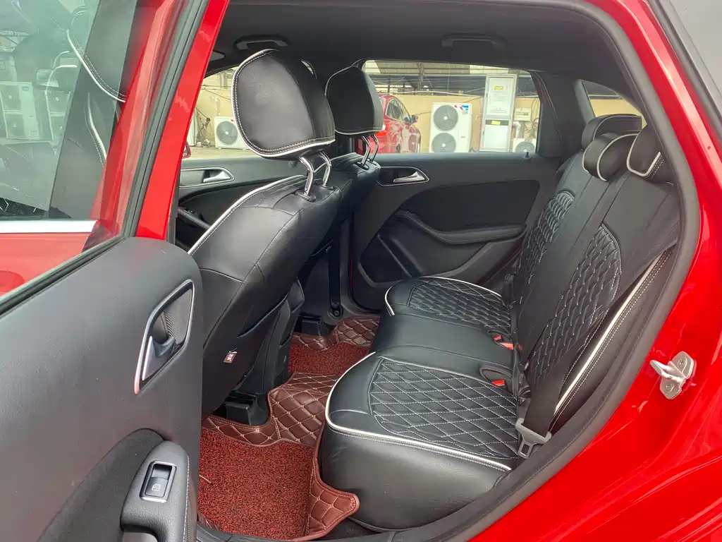 Mercedes-Benz B-Class 2018 — фото 16