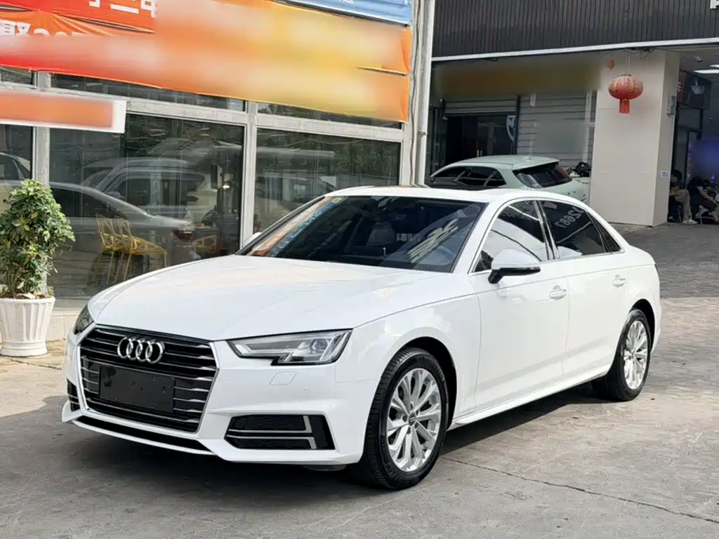 Audi A4L 2019