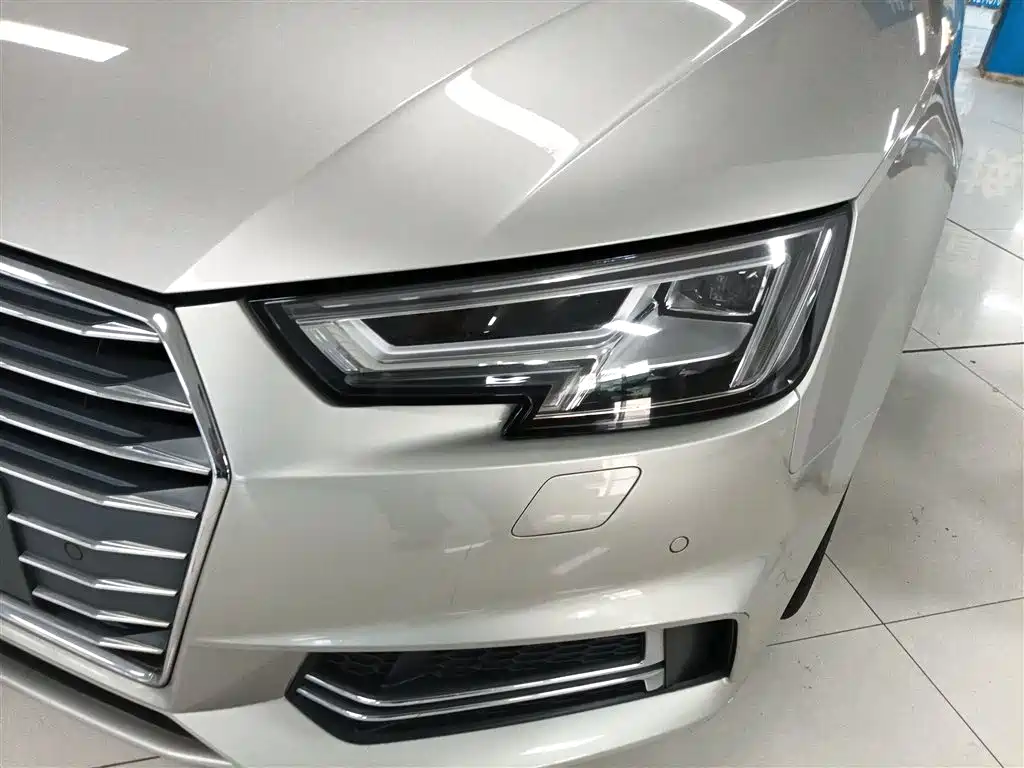Audi A4L 2017 — фото 18