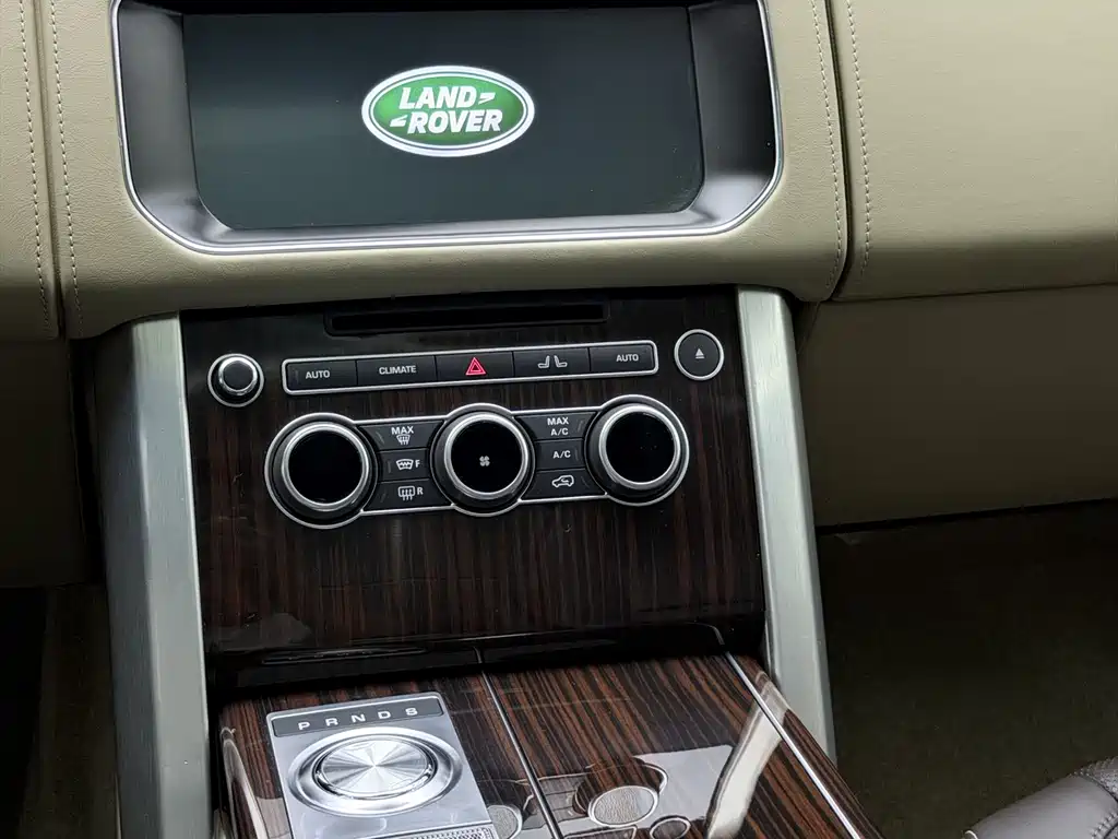 Land Rover Range Rover 2017 — фото 37