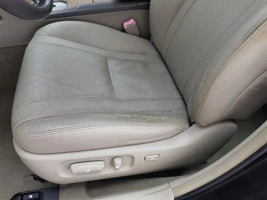 Toyota Camry 2011 — фото 20