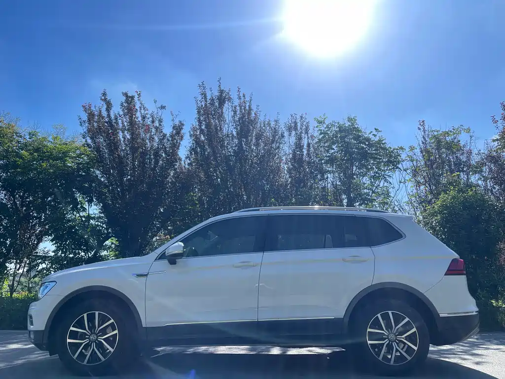 Volkswagen Tiguan L 2018 — фото 4