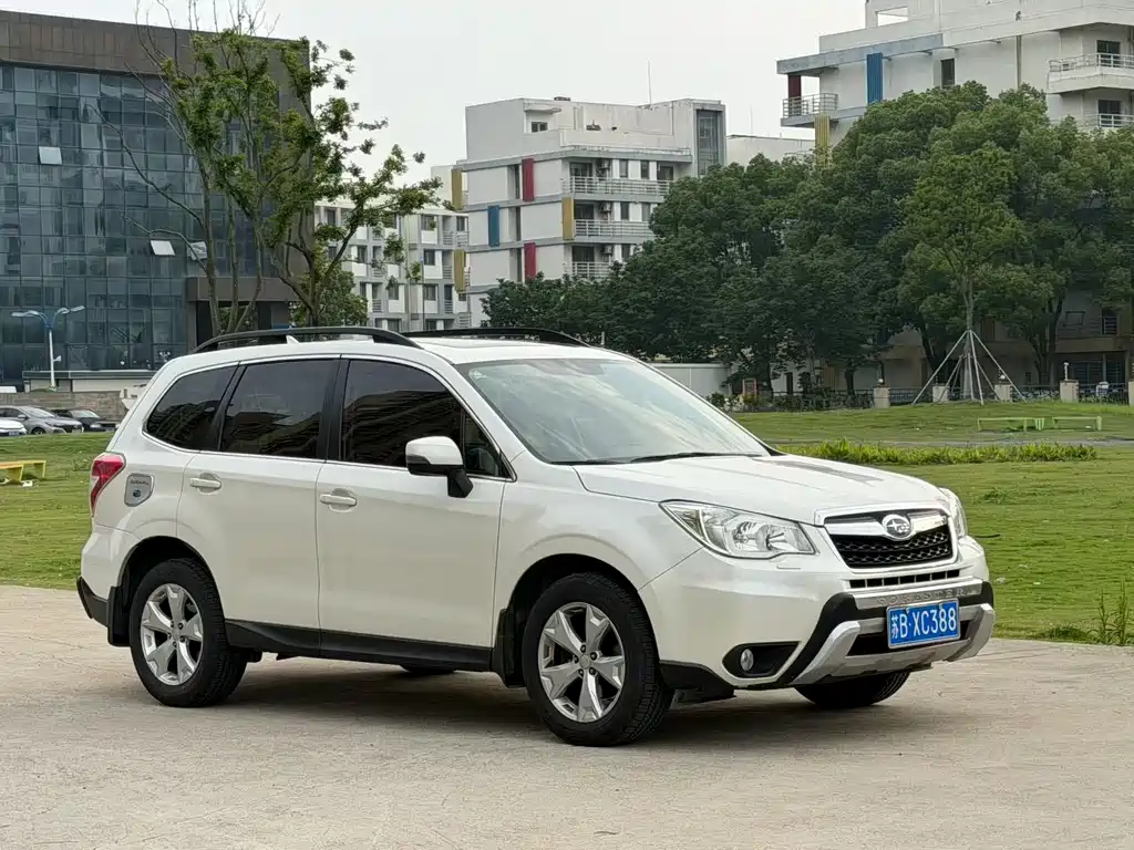 Subaru Forester 2015 — фото 8