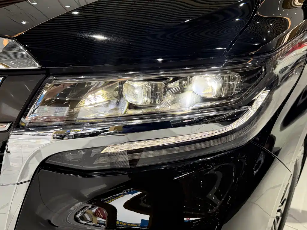 Toyota Alphard 2021 — фото 7