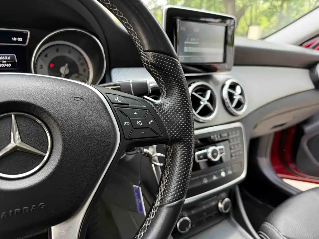 Mercedes-Benz GLA 2015 — фото 8