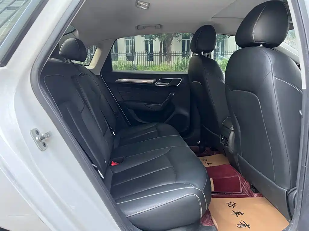 Roewe i6 Classic 2021 — фото 17