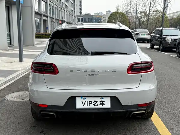 Porsche Macan 2016