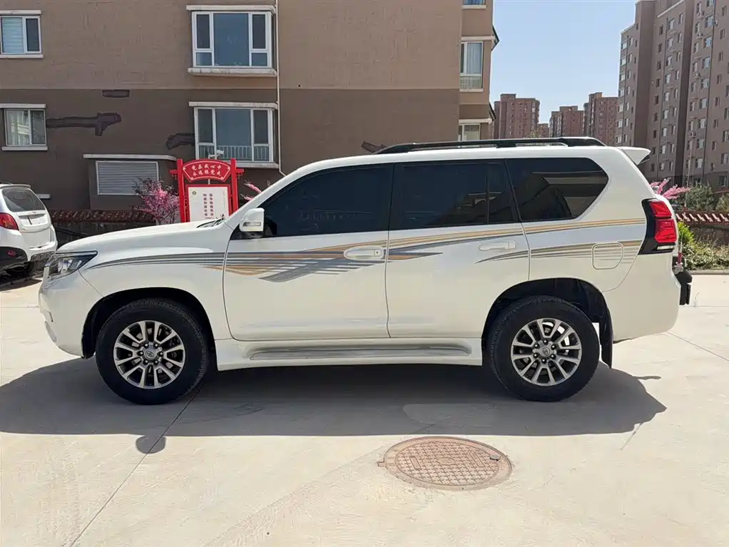 Toyota Prado 2018 — фото 9
