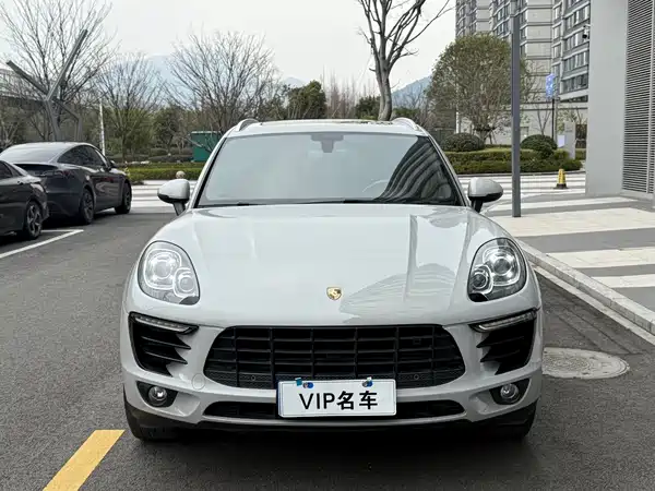 Porsche Macan 2016
