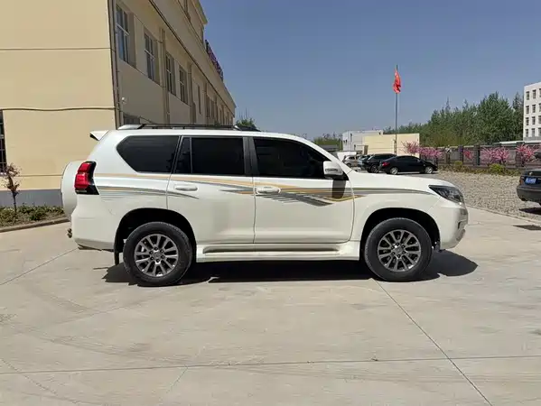 Toyota Prado 2018