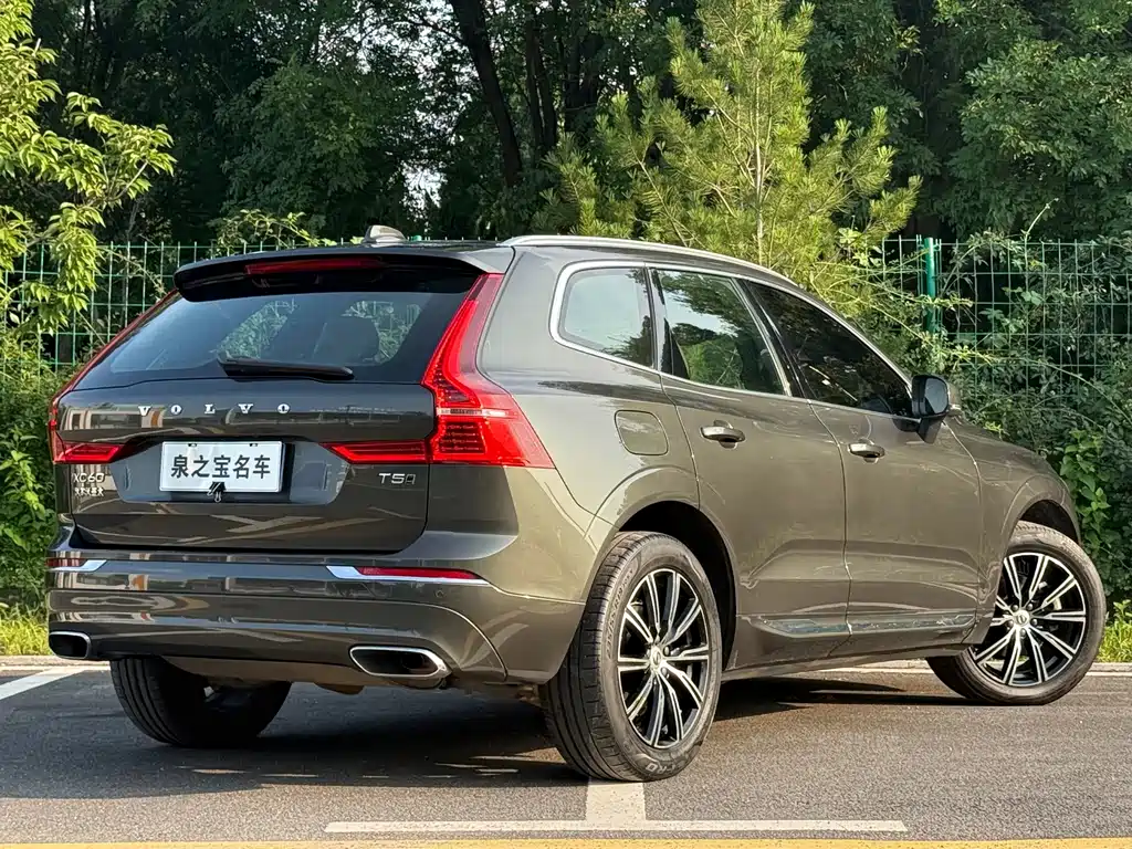 Volvo XC60 2021 — фото 25