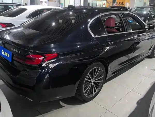BMW 5 Series 2022