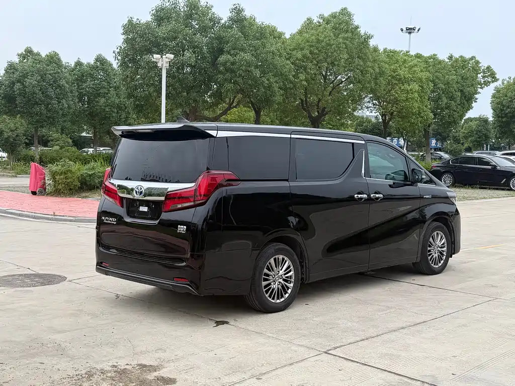 Toyota Alphard 2020