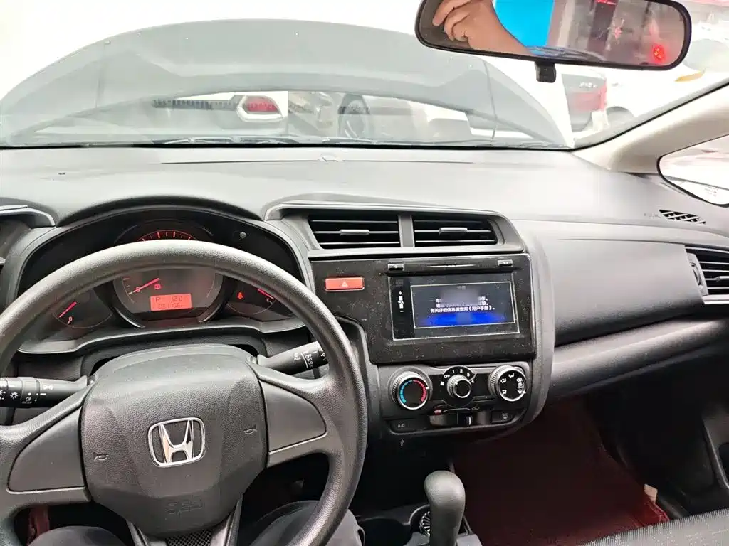 Honda Fit 2016 — фото 10