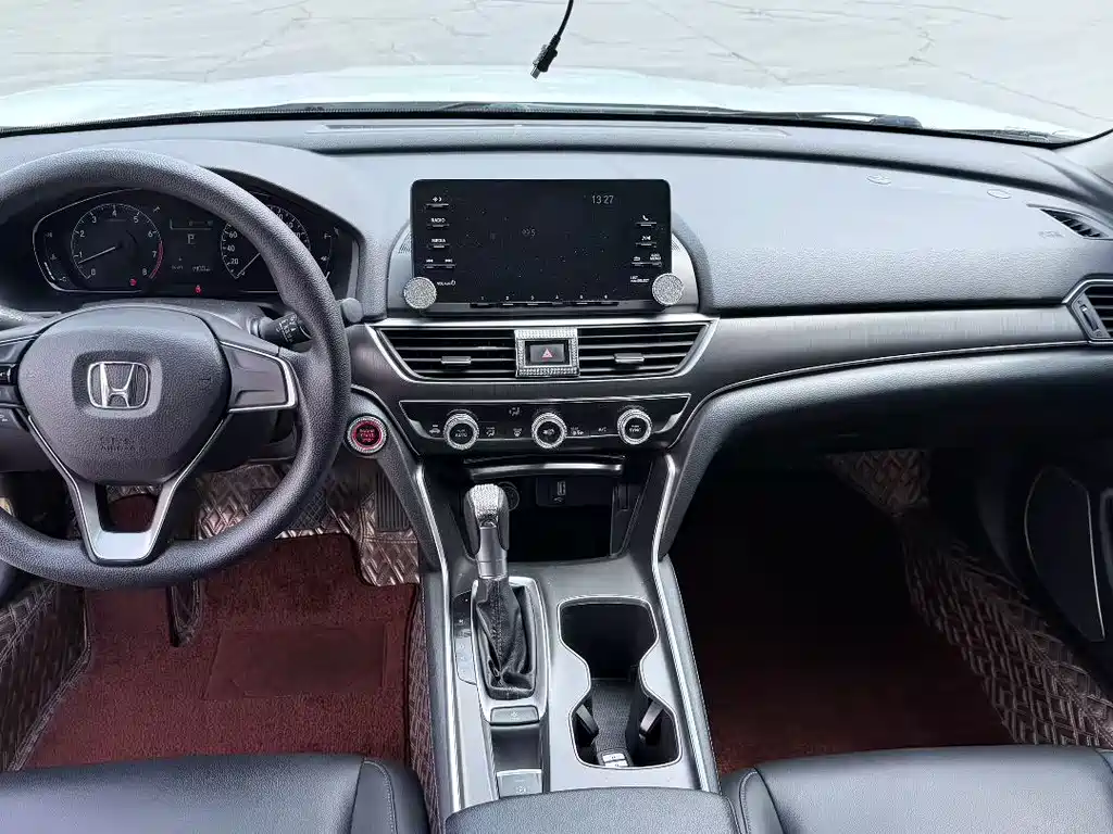 Honda Accord 2020 — фото 8