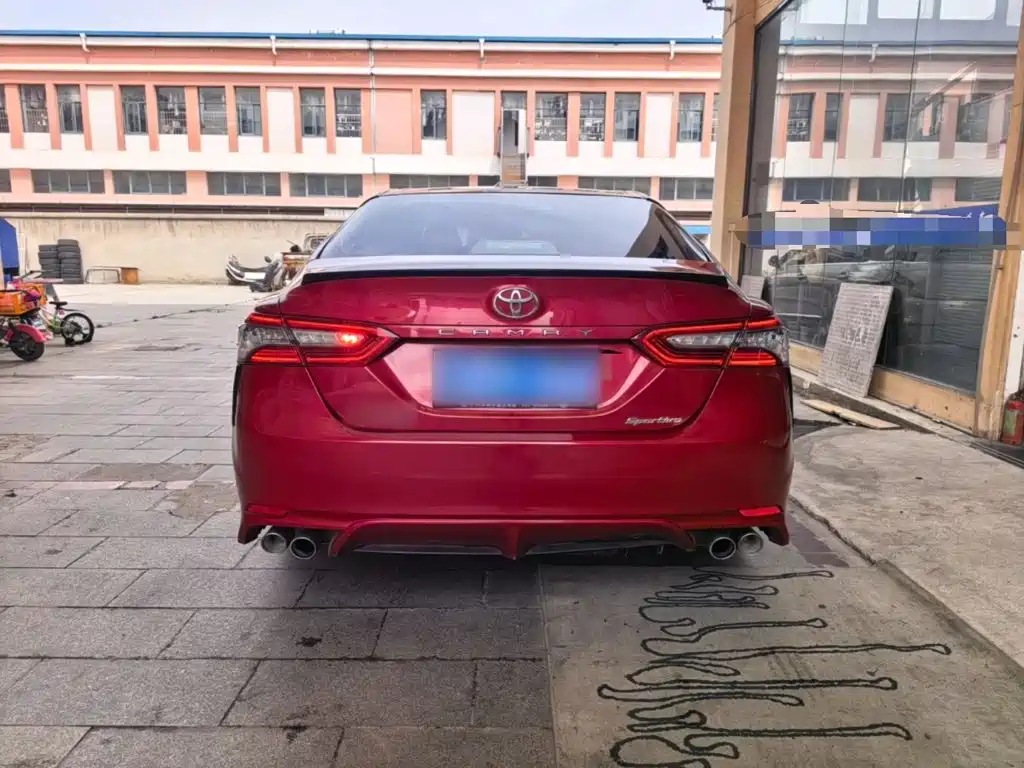 Toyota Camry 2019