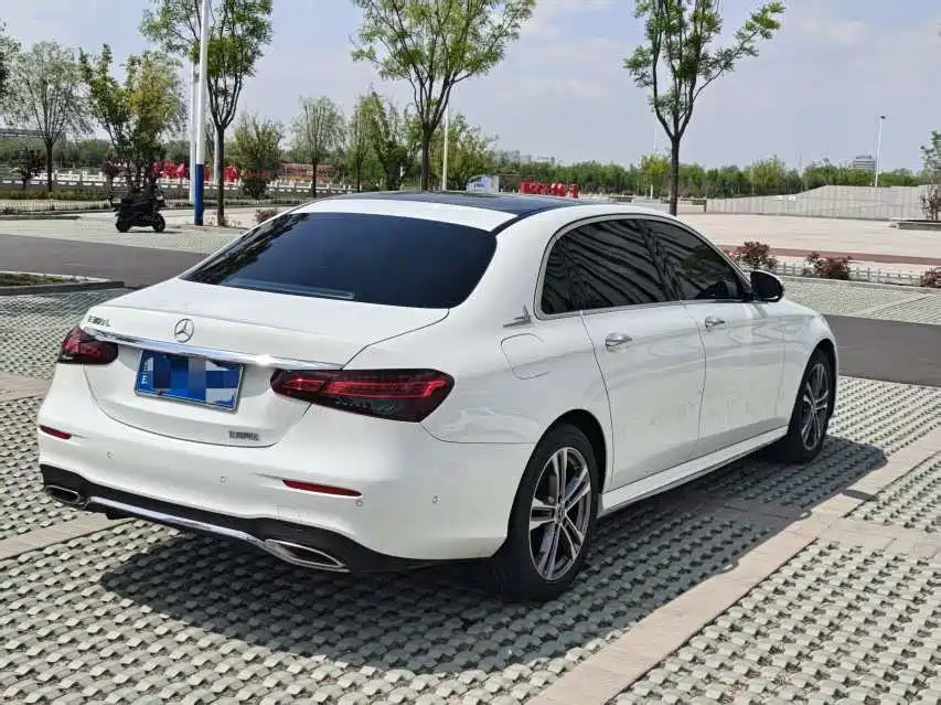 Mercedes-Benz E-Class 2021