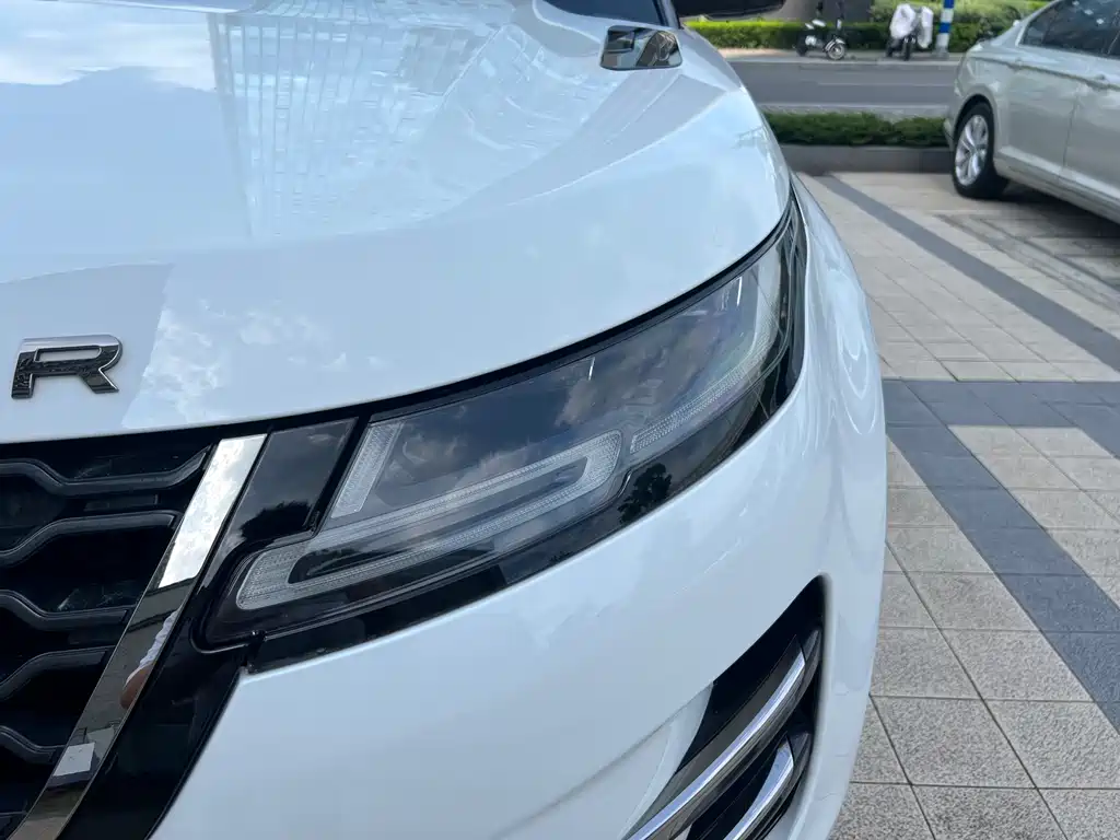 Land Rover Evoque 2022