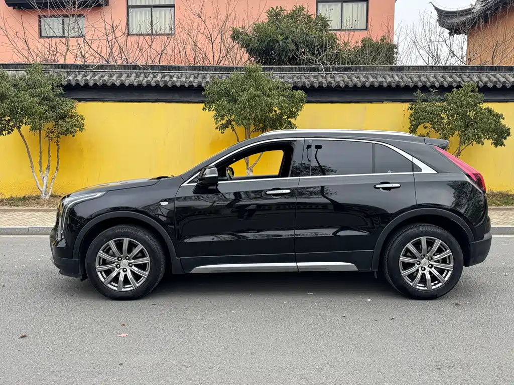 Cadillac XT4 2019 — фото 5