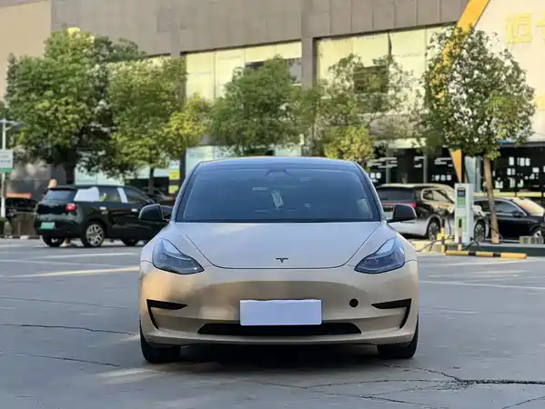 Tesla Model 3 2023