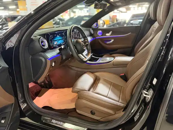 Mercedes-Benz E-Class 2022
