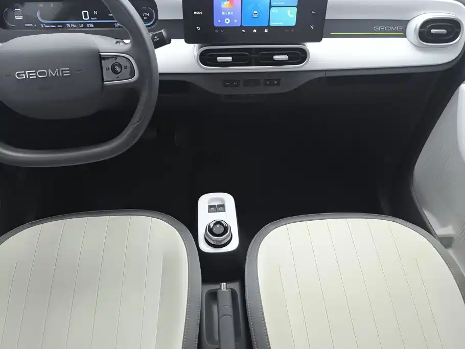 Geely Galaxy Panda 2025 — фото 16