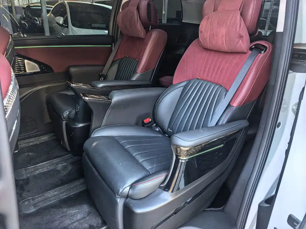 GAC Trumpchi E9 2023 — фото 10