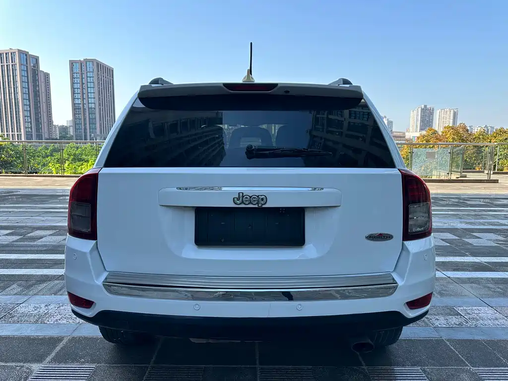 Jeep Compass 2015 — фото 5