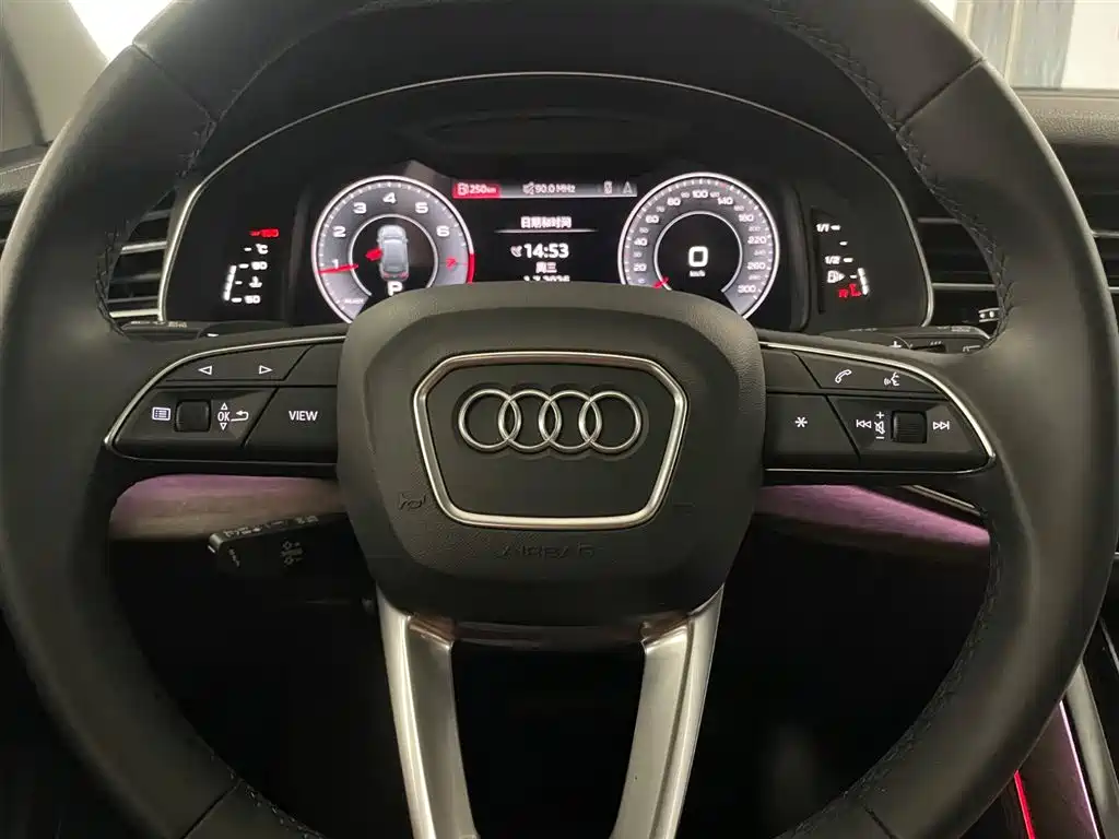 Audi Q7 2024 — фото 12