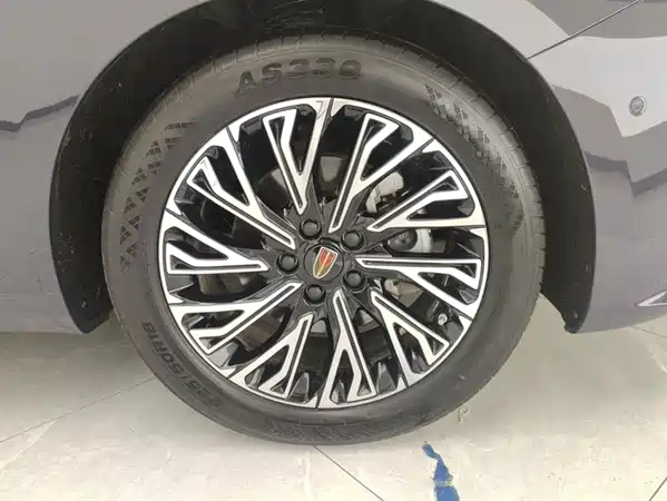 Hongqi H5 2023